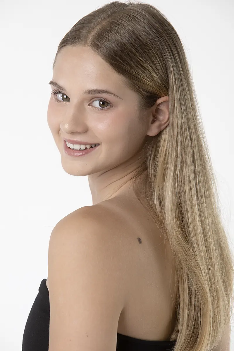 Servizio fotografico per il diciottesimo a Milano, ritratto di una ragazza